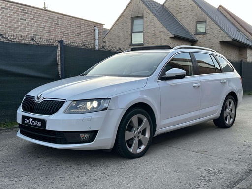 Skoda Octavia Benzine|Automaat|Panodak|Keyless|Carplay